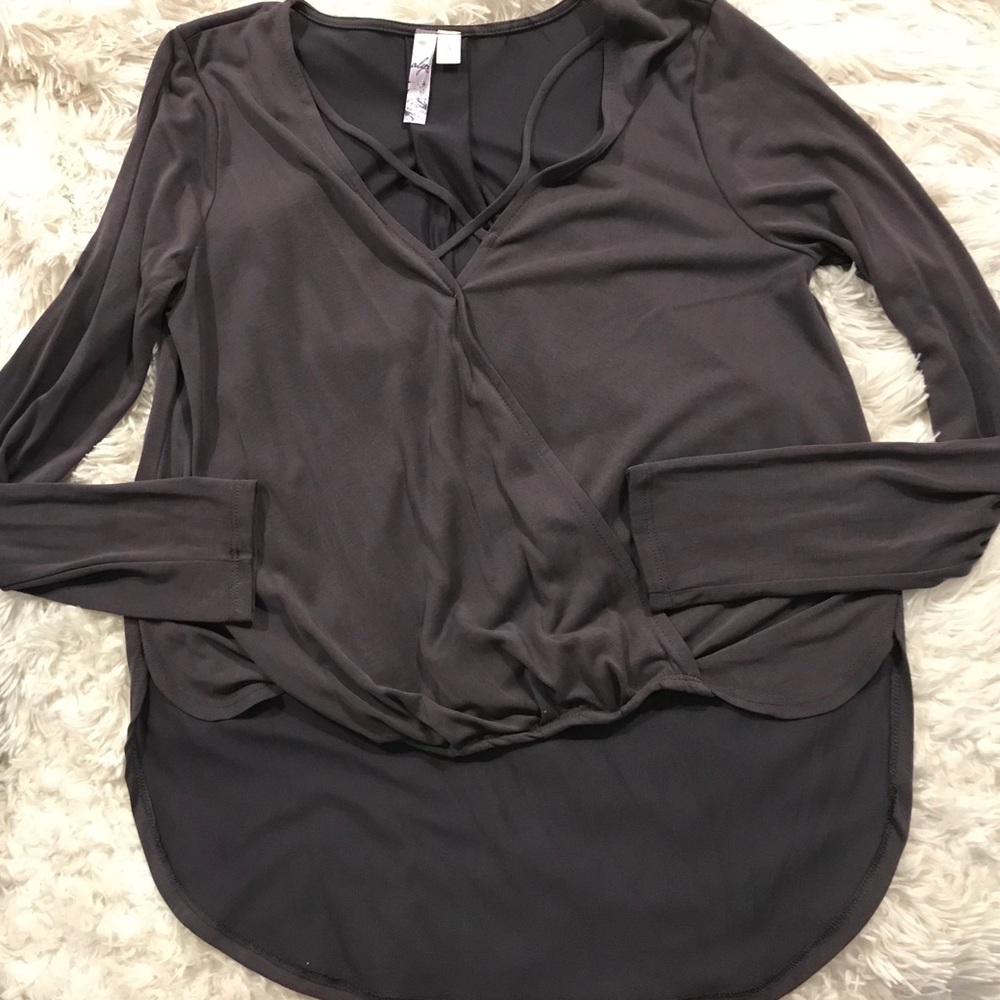 Criss cross front hi low top